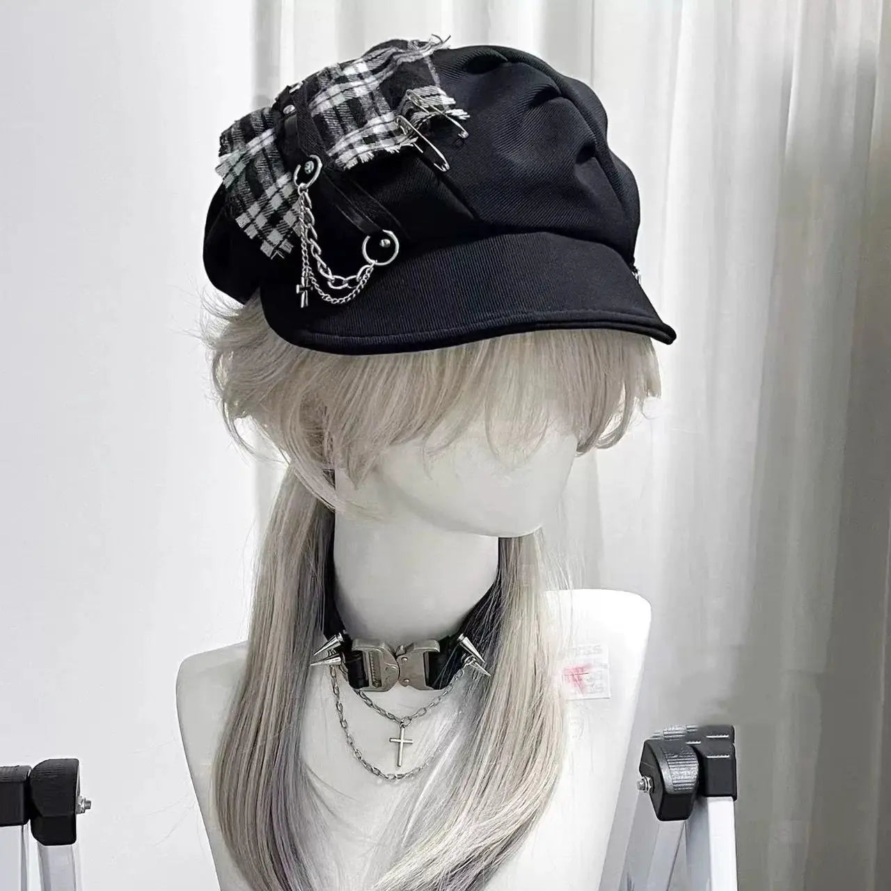 Women's Hat Sweet Cool Style Y2K Subculture Punk Millennial Spice Cross Neutral Dark Checkered Beret Hat Cute Hat Gothic Lollita